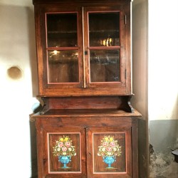 Buffet de campagne ancien deux corps