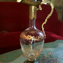 Aiguière cristal et laiton doré. Rocaille