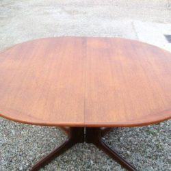 table en teck scandinave 1