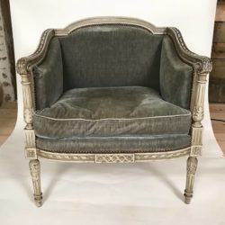 Bergère de style Louis XVI bois laqué gris