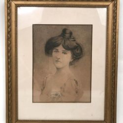 Portrait de femme, dessin ancien encadré