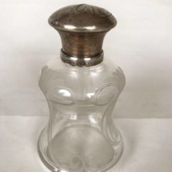 Flacon Art Nouveau verre gravé et métal argenté