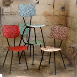 Ensemble de 4 chaises de cuisine vintage