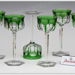 Série de 6 verres à vin du Rhin Roemer en cristal doublé de Baccarat Malmaison coloris vert