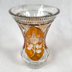 Grand vase en cristal taillé