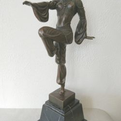 D.H Chiparus Sculpture de danseuse exotique en bronze