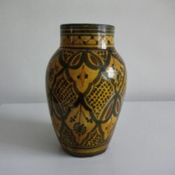 Une face du vase